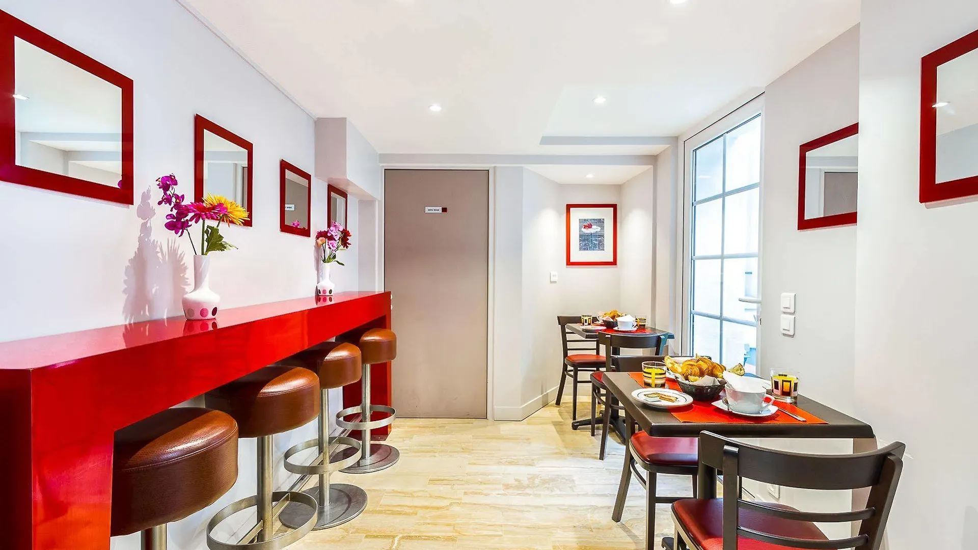 **  D'Win Hotel Paris France