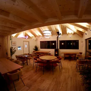 https://1861-chatel-hostel.hotels-rhonealpes.com