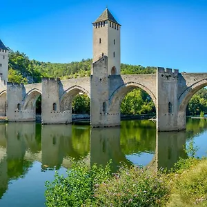 https://le-loft-du-chateau-du-roi.midi-pyreneeshotels.com