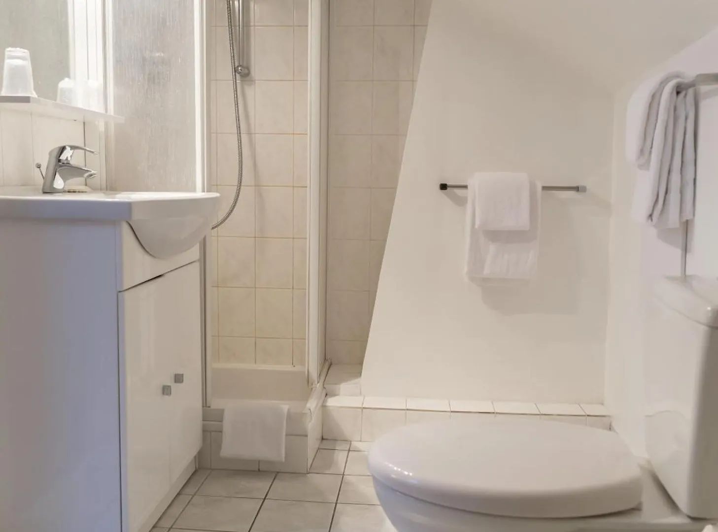 D'Win Hotel Paris 2*,