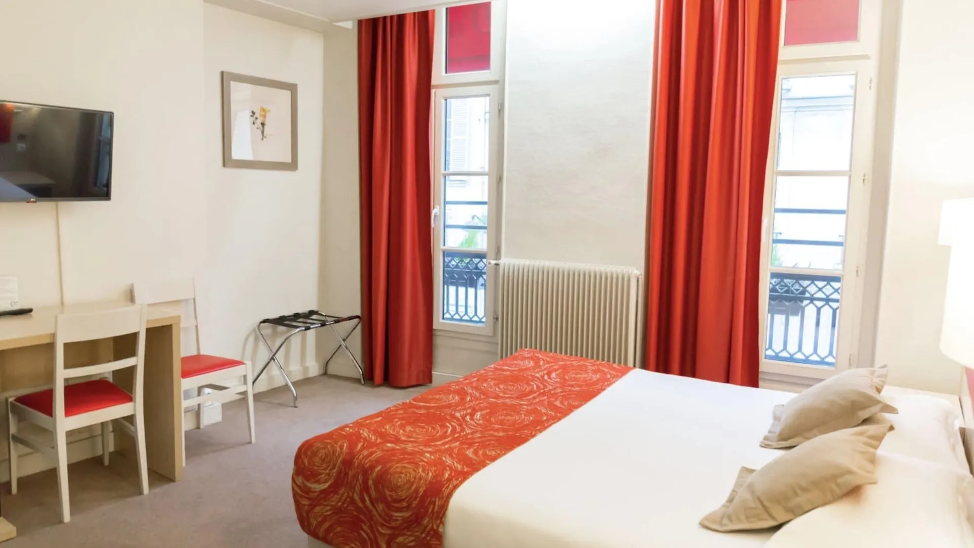 **  D'Win Hotel Paris France