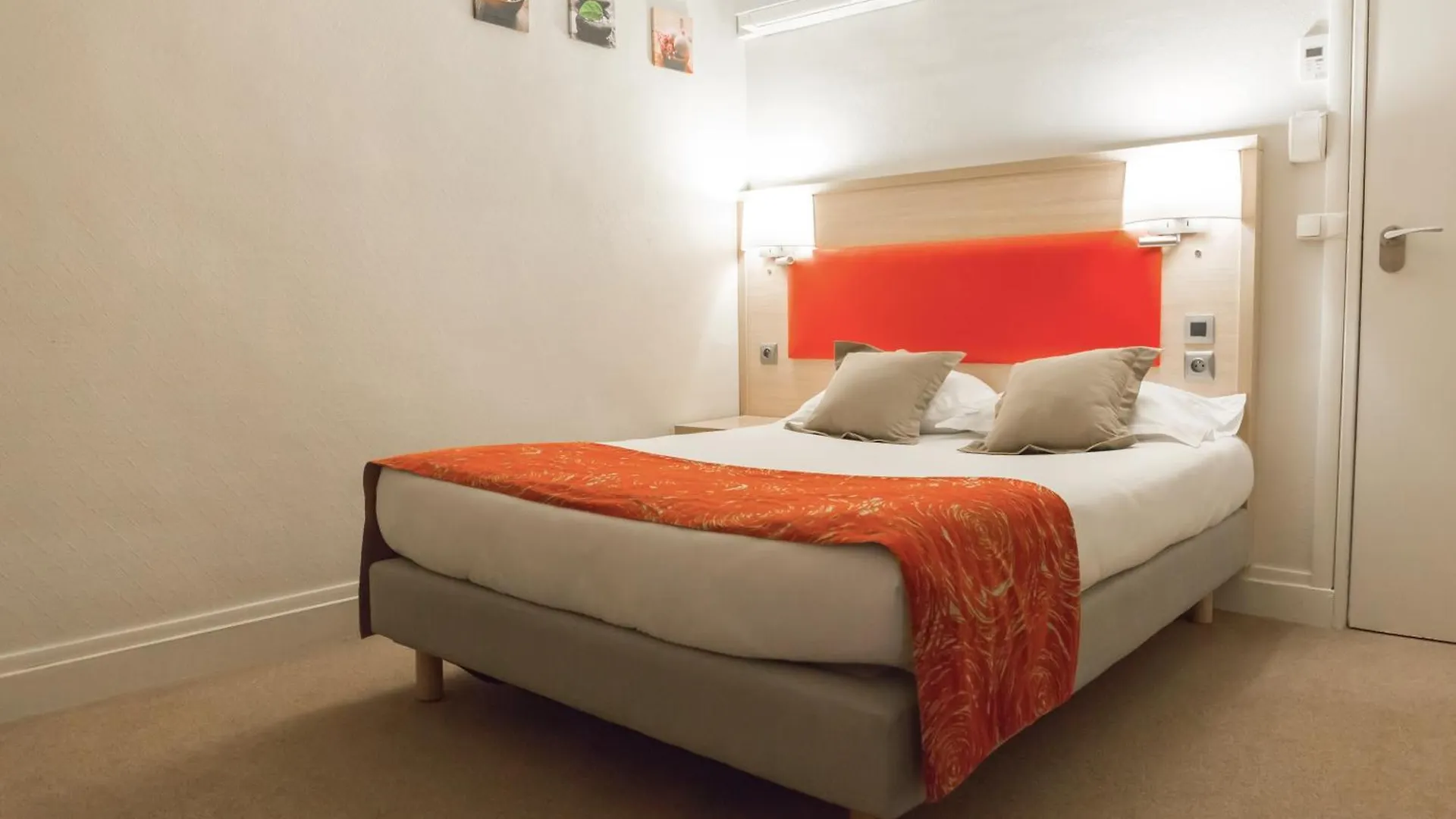 **  D'Win Hotel Paris France