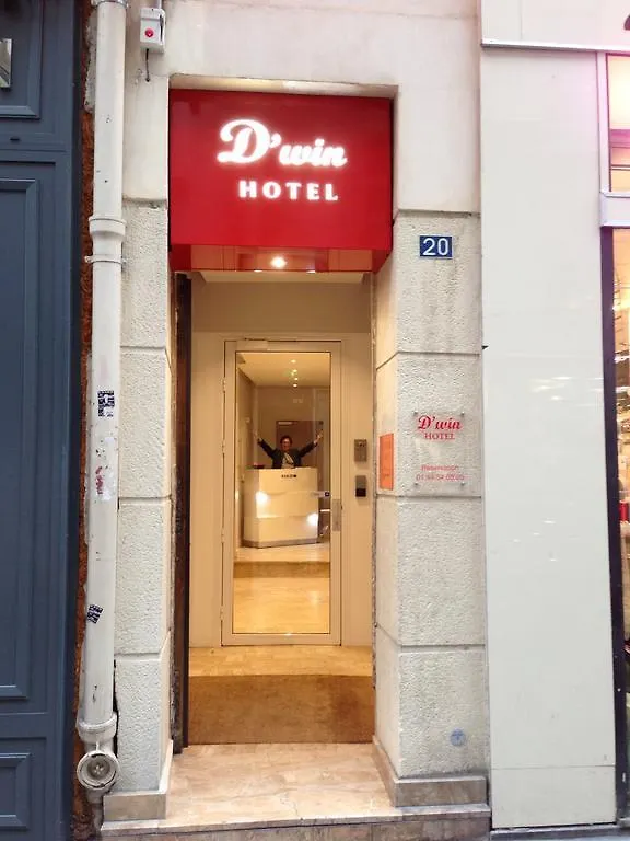 D'Win Hotel Paris 2*,  France